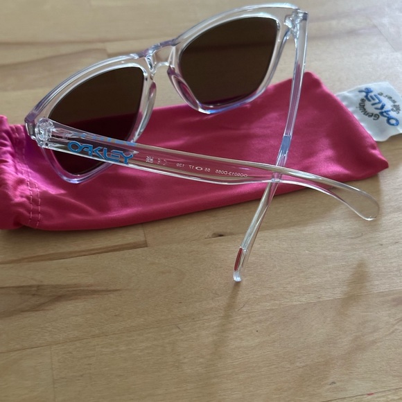 🌊🌊 Oakley Prizm Sapphire Lens Eyewear - Picture 3 of 7